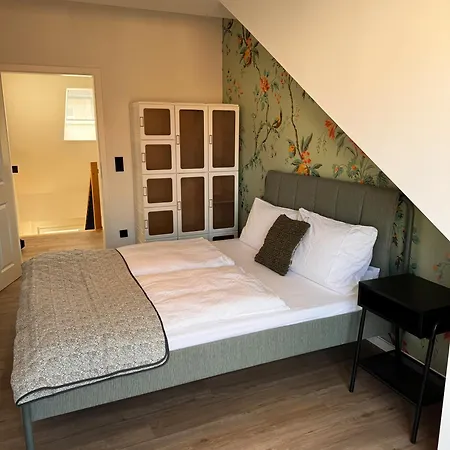 Carl Von Rose * Weimar (Thuringia)