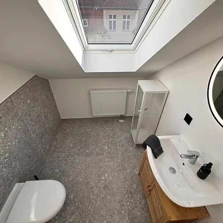 Apartment Carl Von Rose