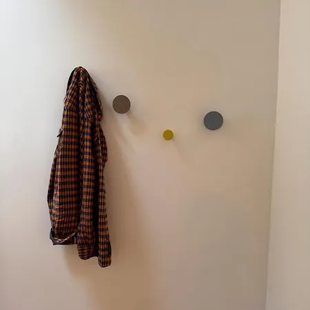 Apartment Carl Von Rose *