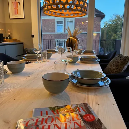 Carl Von Rose 公寓